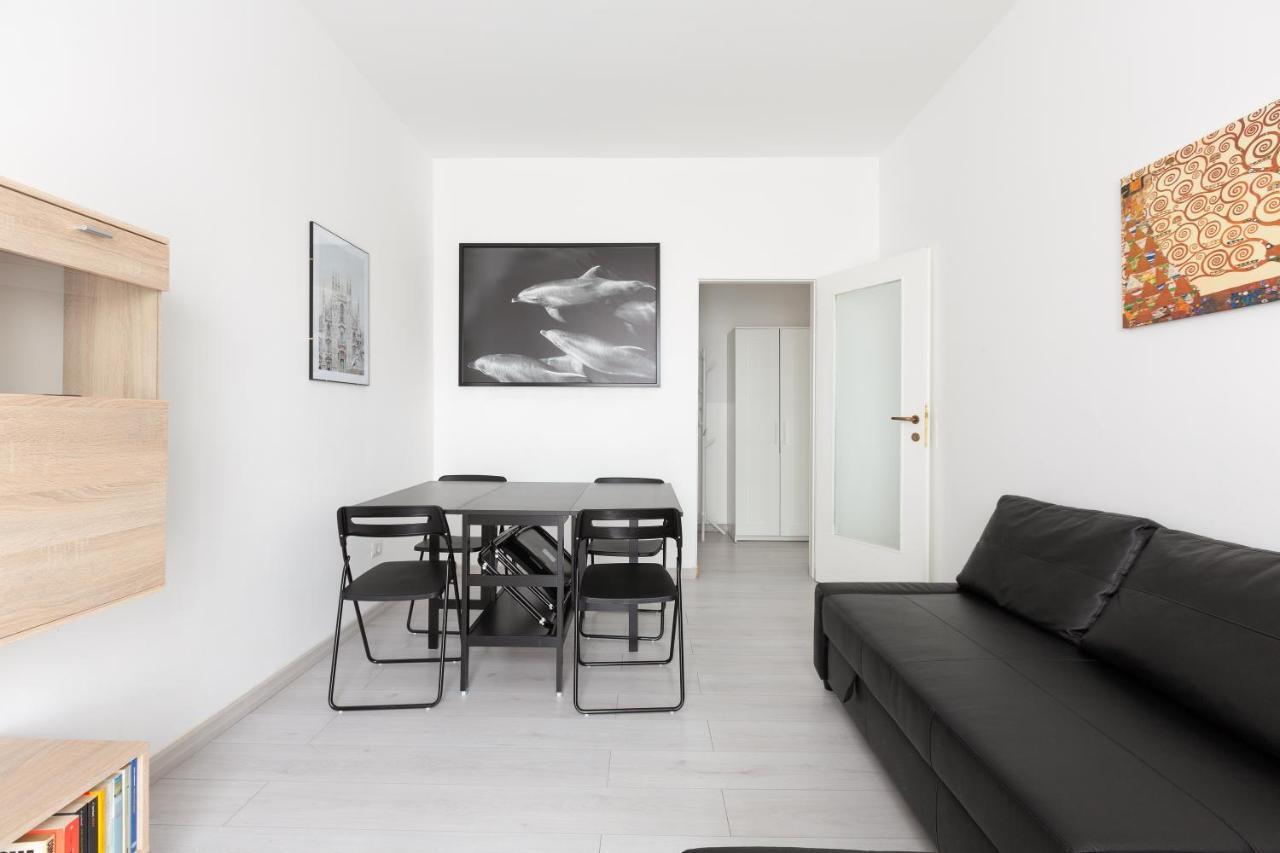 Apartment With Balcony -Bisceglie Red Line Subway Milan Extérieur photo