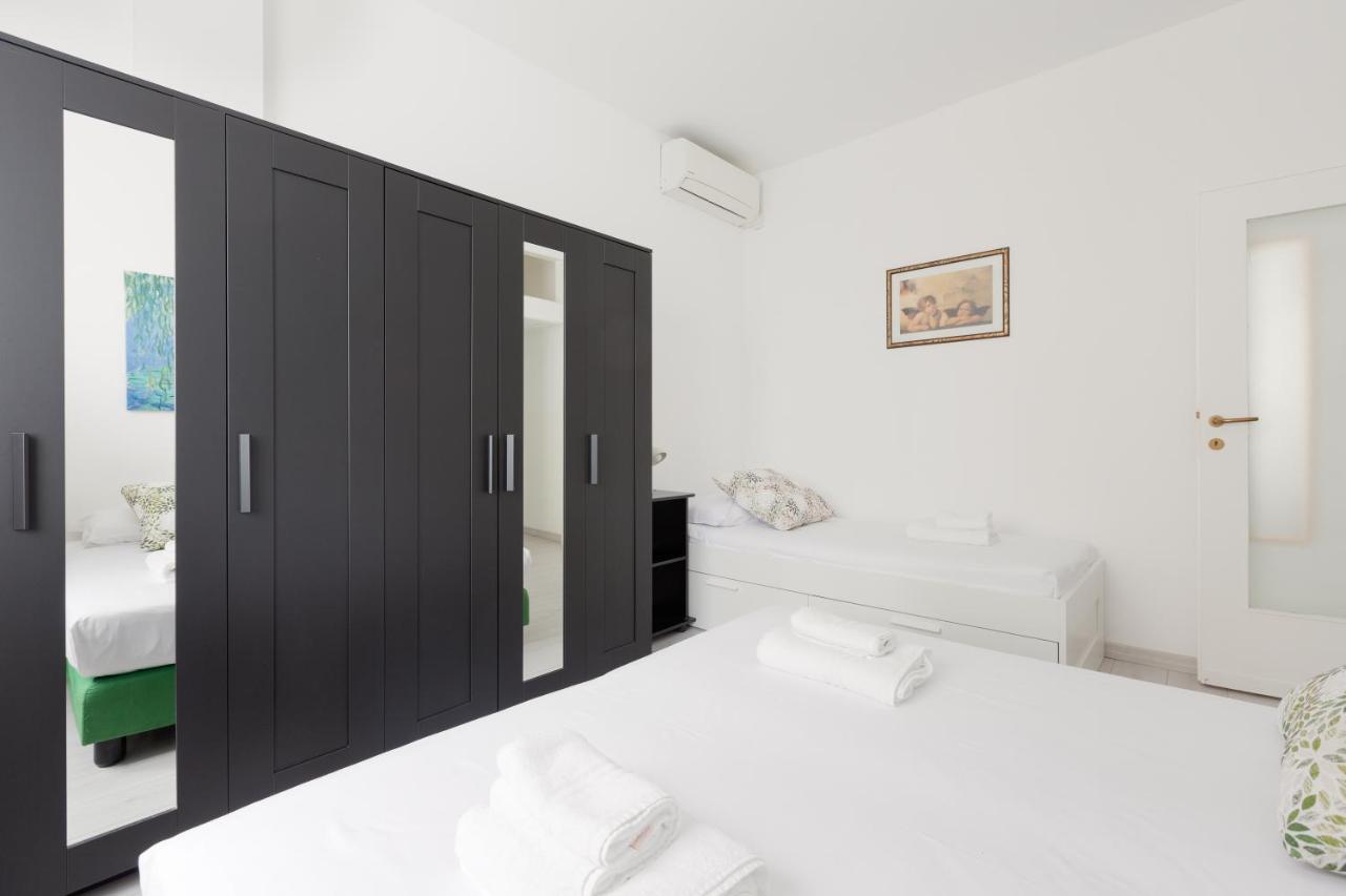 Apartment With Balcony -Bisceglie Red Line Subway Milan Extérieur photo