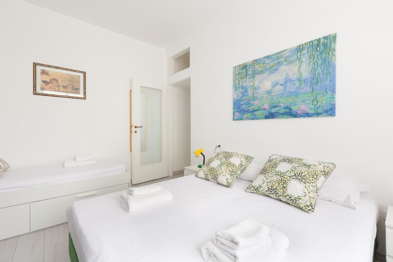 Apartment With Balcony -Bisceglie Red Line Subway Milan Extérieur photo